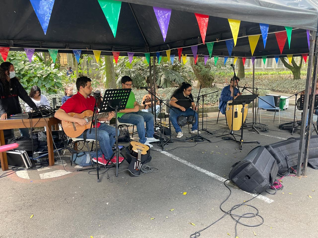 CreacinLatamFeriadeColegios 20250806 15